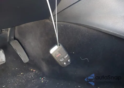 2014 Chrysler 300 z USA, uszkodzony, nr VIN 2C3CCAAG3EH382652